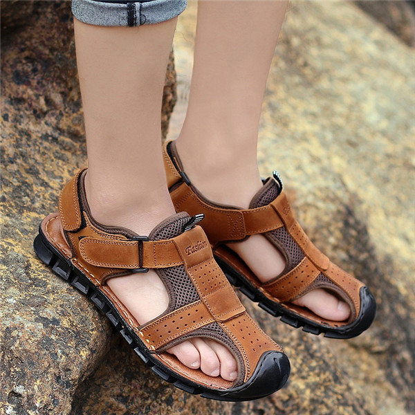 Men Genuine Leather  Anti-collision Toe Outdoor Slip Resistant Sandals